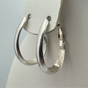 Sterling Silver Oval Hoop Earrings Classic Hinged Closure
